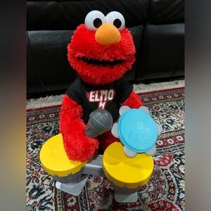 Elmo plush toy interactive sings & speak